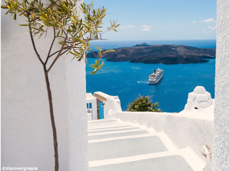 attika-asr-mitglied-griechenland-White-architecture-on ...